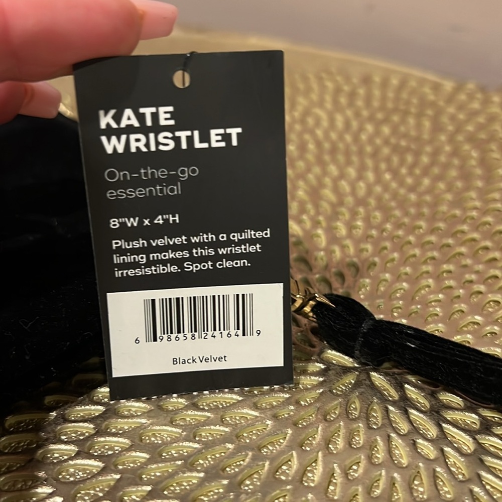 SCOUT Kate Velvet Wristlet Pouch - Picture 8 of 9
